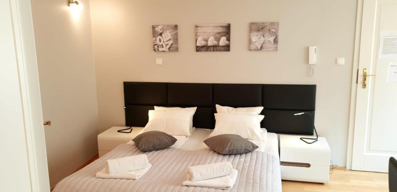 Aparthotel Old City Krakow Ngoại thất bức ảnh
