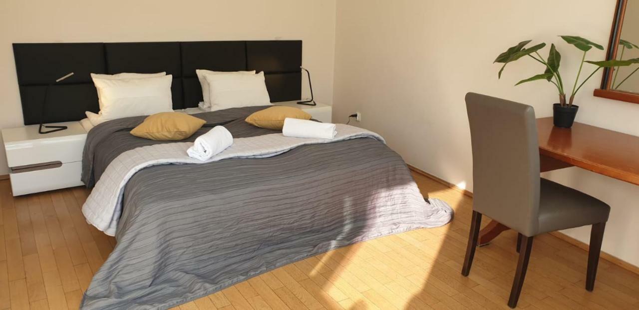 Aparthotel Old City Krakow Ngoại thất bức ảnh