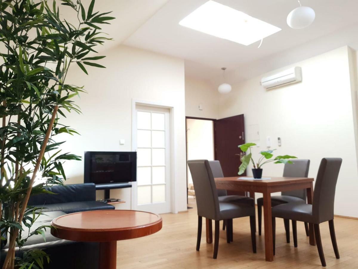 Aparthotel Old City Krakow Ngoại thất bức ảnh