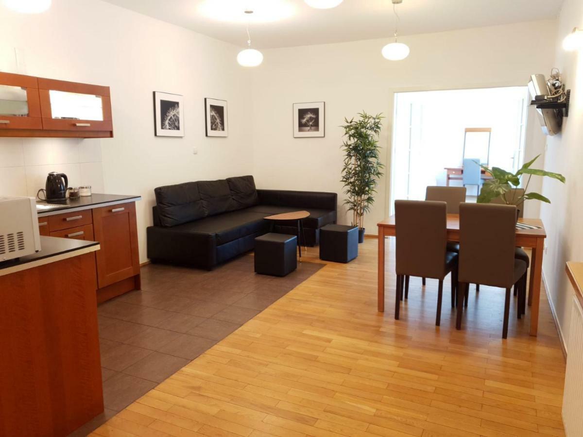 Aparthotel Old City Krakow Ngoại thất bức ảnh