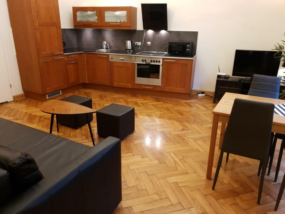 Aparthotel Old City Krakow Ngoại thất bức ảnh